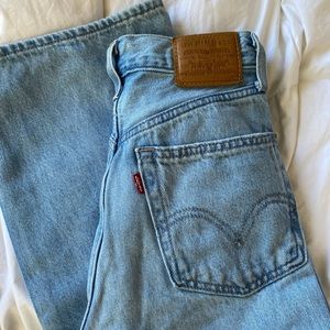 Levi’s high loose straight jeans